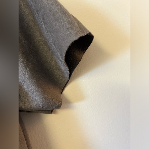 PPLA Uli knit charcoal midi dress with drop waist and rough cut sleeves and hem - Picture 6 of 7